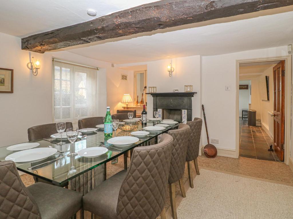 Dolphin House, Burford photo 8