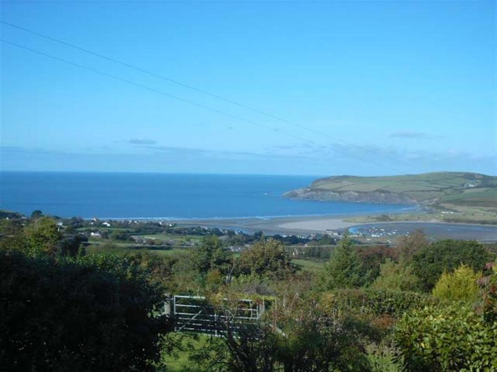 Blaenpant Bach, Newport photo 6