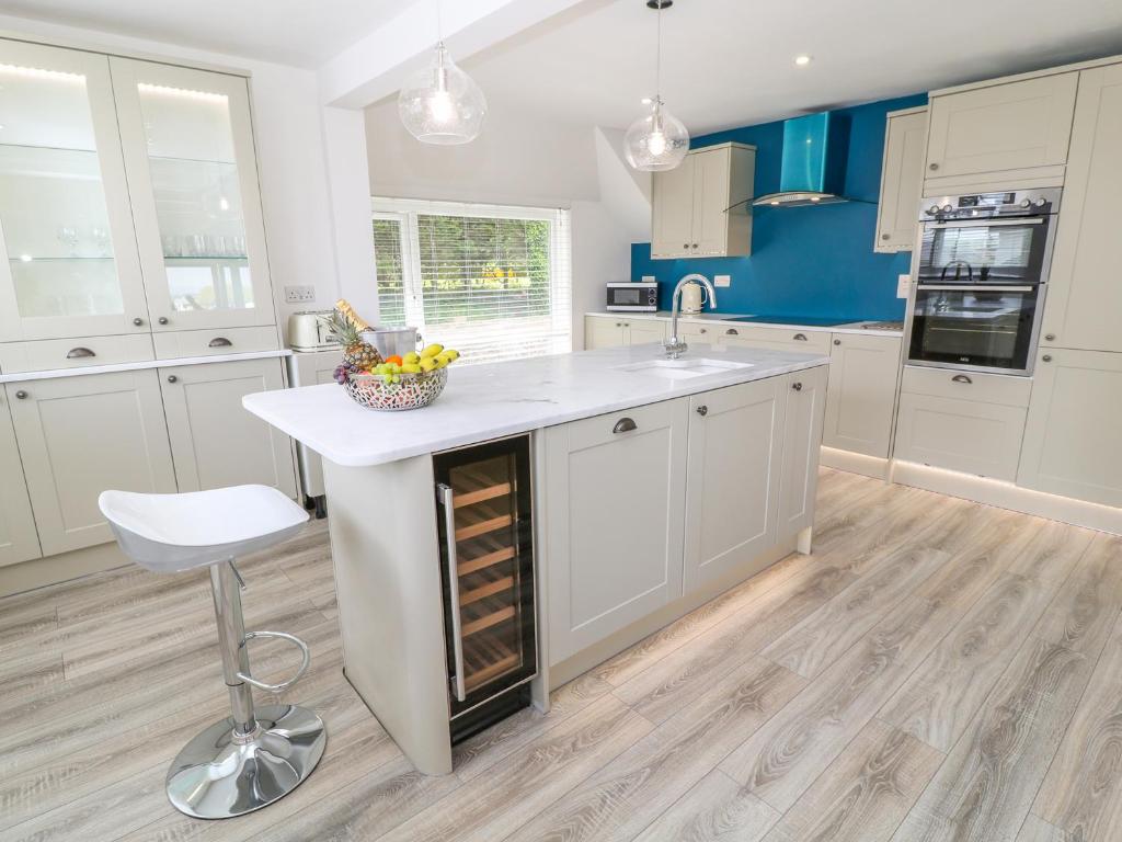 Lanapoule, Salcombe photo 3