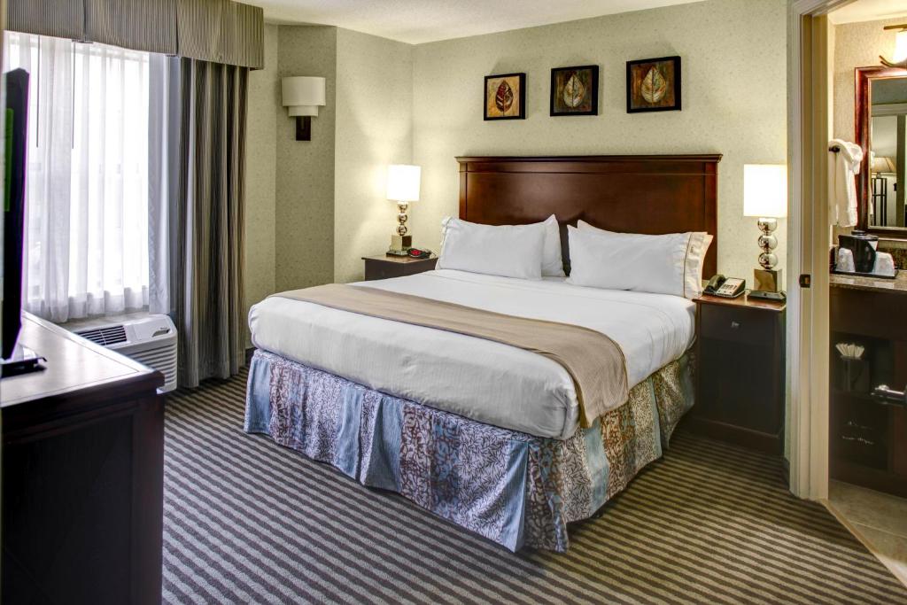 Holiday Inn Express Hotel & Suites Atlanta Buckhead By IHG