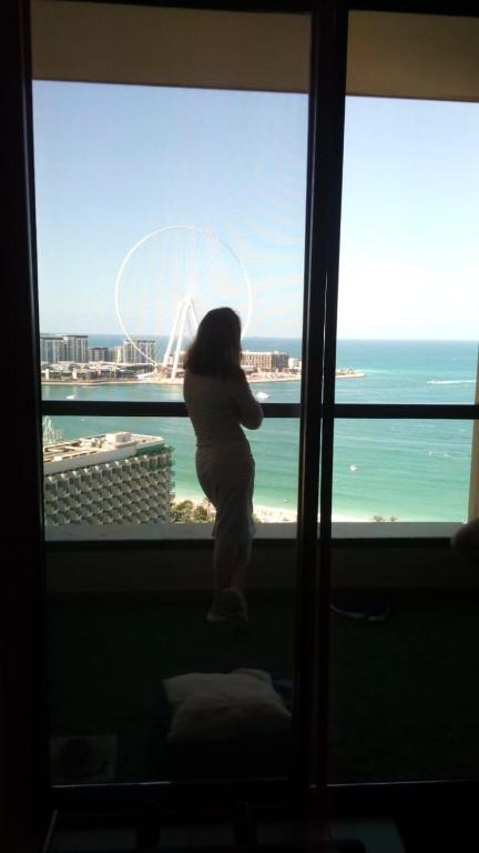 Happy Home JBR — Hotel in Dubai