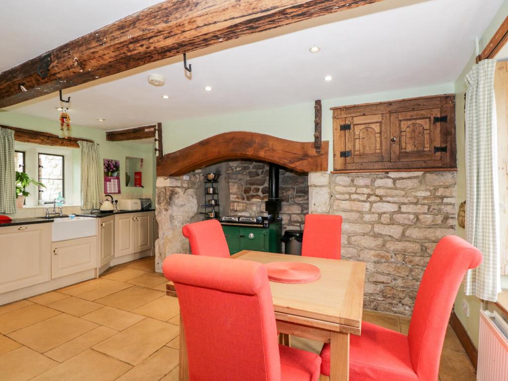 Chapel House, King's Stanley photo 5