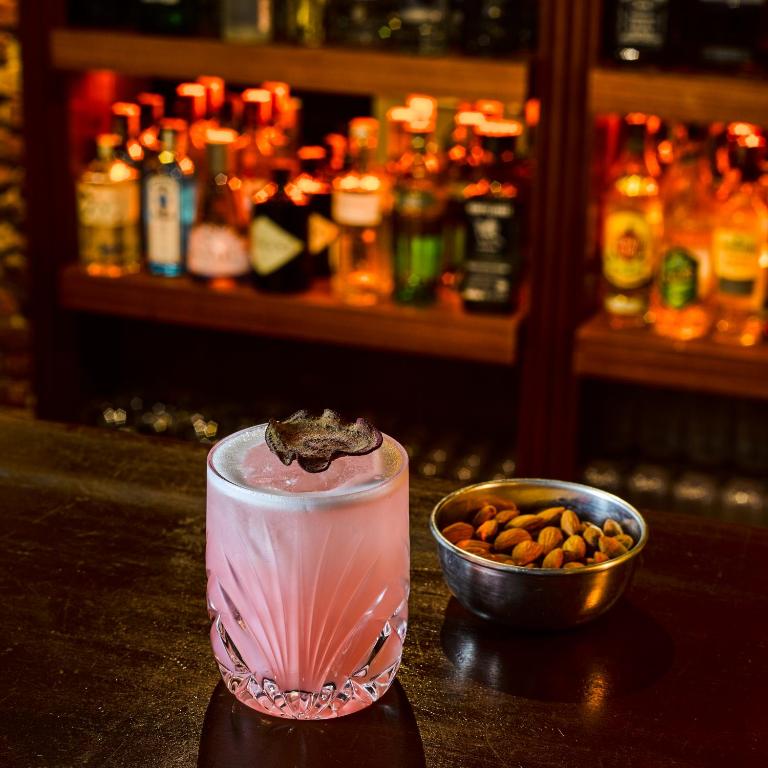 อาหารและเครื่องดื่ม