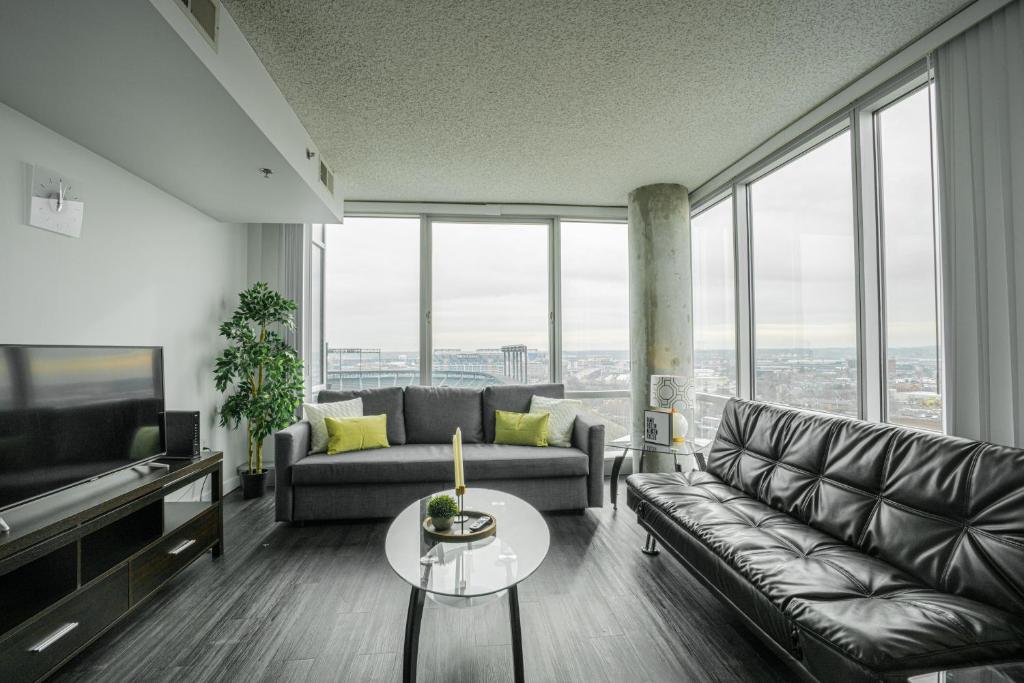 Heaven On Baltimore Downtown Fully Furnished Apartments photo