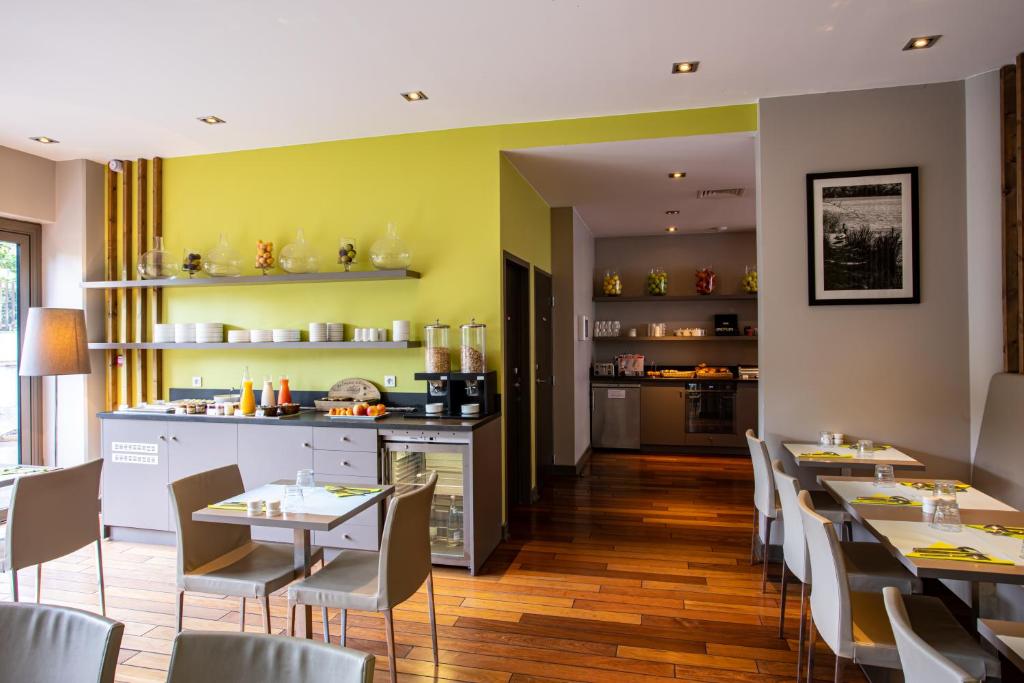 Restaurant, Adonis Lyon Docks Ouest in Lyon