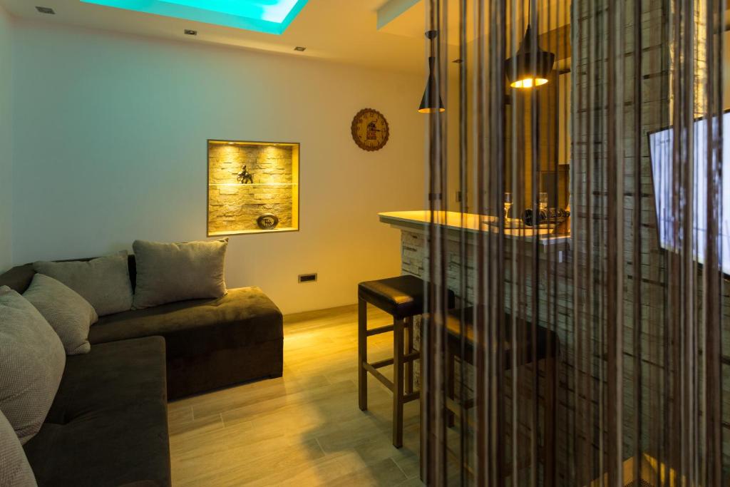 Cosmopolitan One Apartment - 4