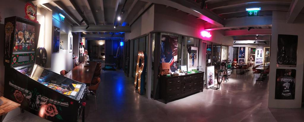 Raw Culture Art &amp; Lofts Bairro Alto — Hotel in Lisbon