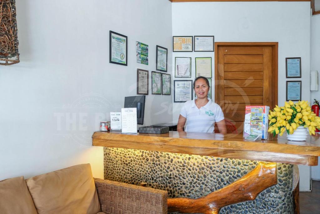 Facilities, The Pub Hotel in Subic (Zambales)