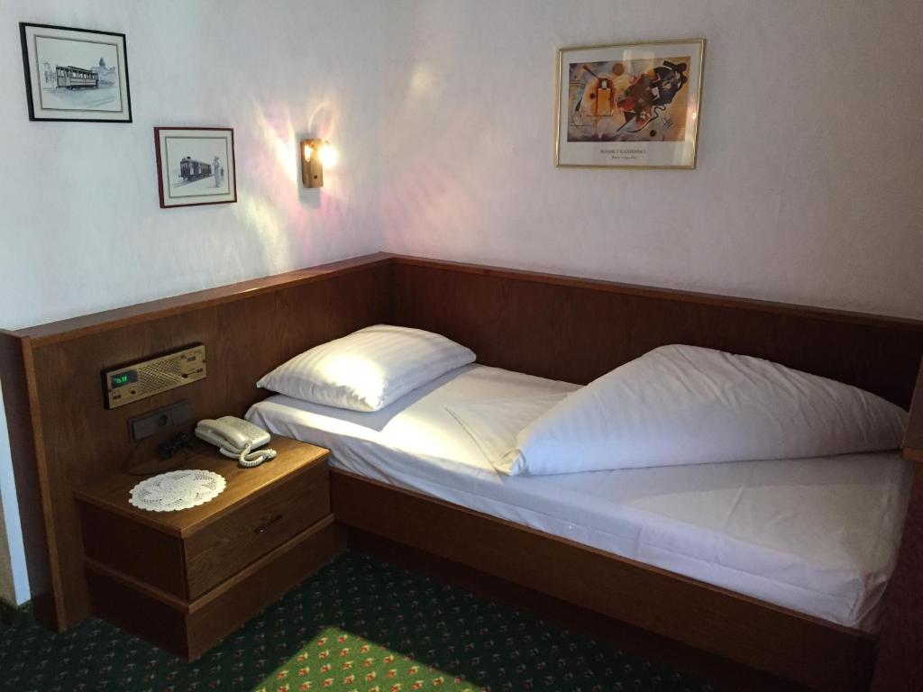 Hotel Wilder Mann photo