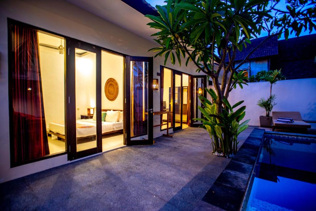 Gili Sands Hotel & Bar