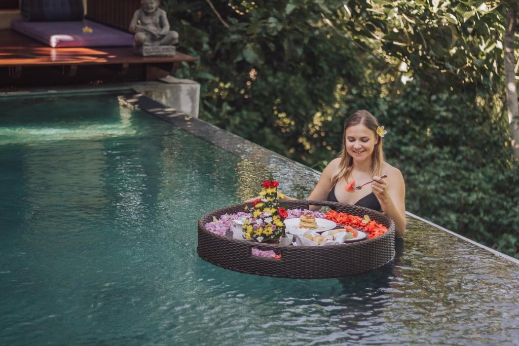 Villa Beji Mawang Ubud by Pramana Villas photo