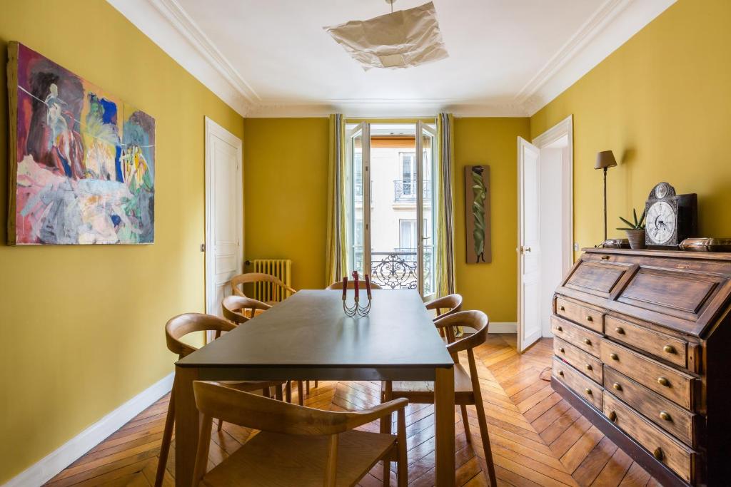 Veeve - Muted Beauty in Batignolles - 5