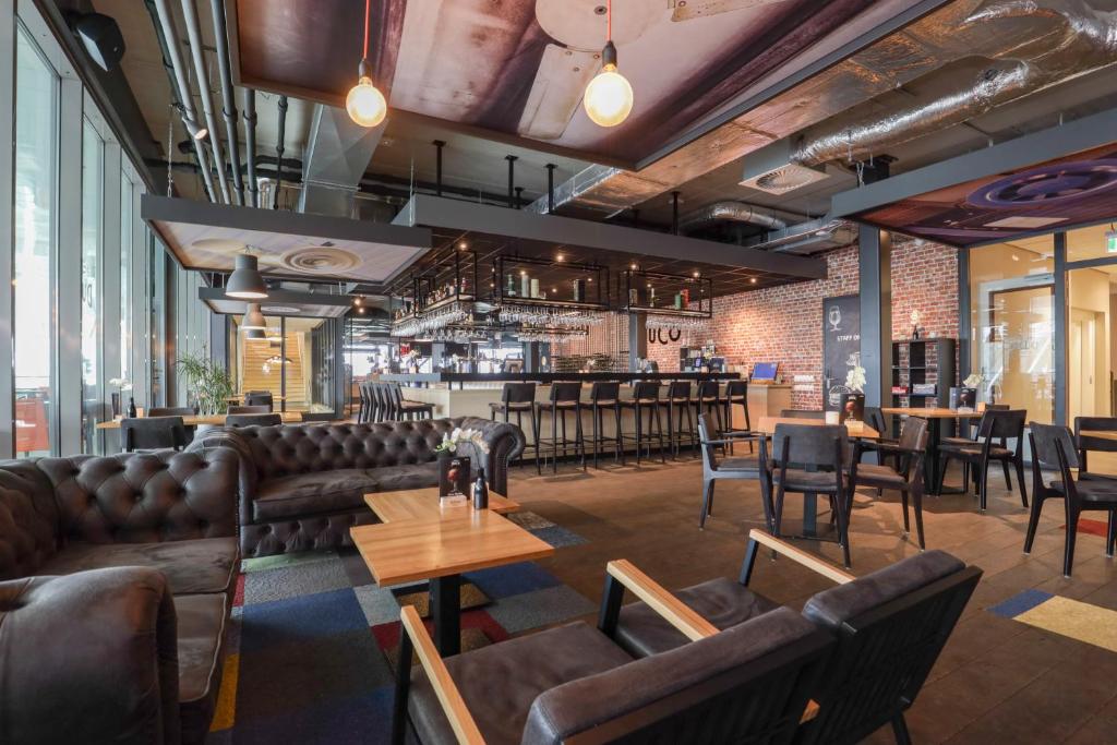 Bar/lounge