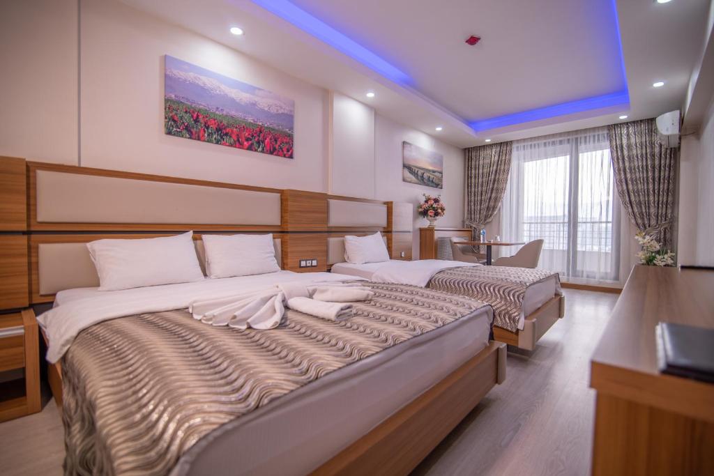 Mus Grand Hotel photo