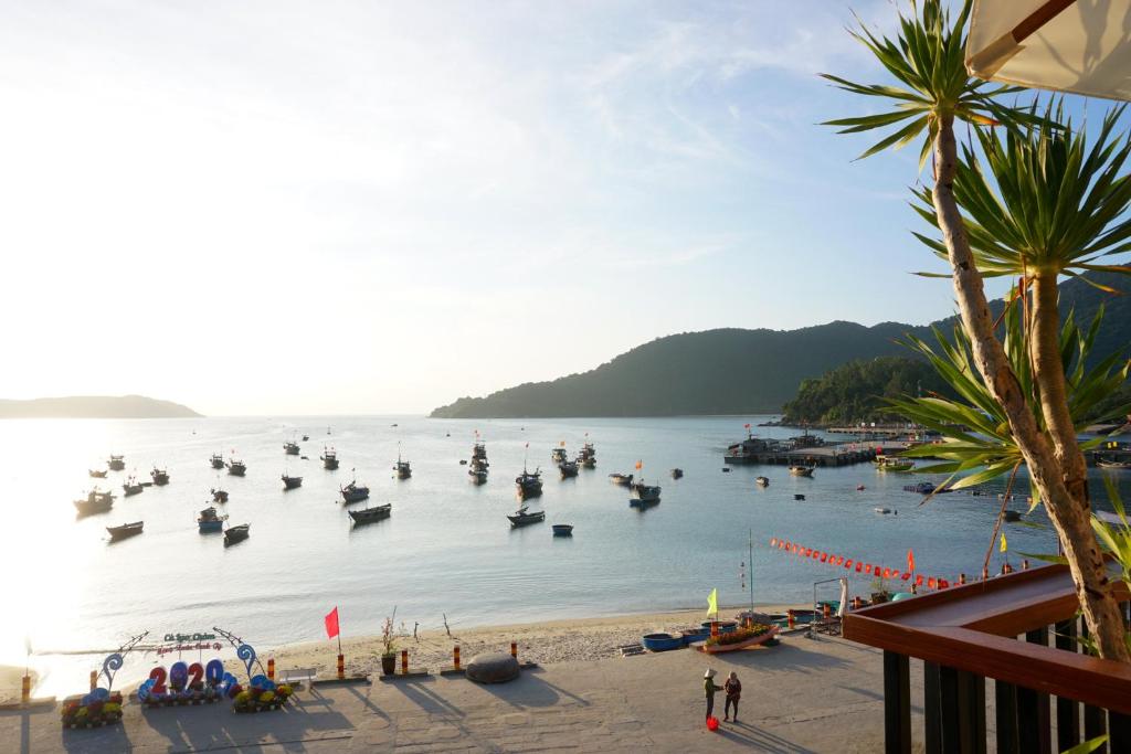 Monkey Homestay & Bar photo