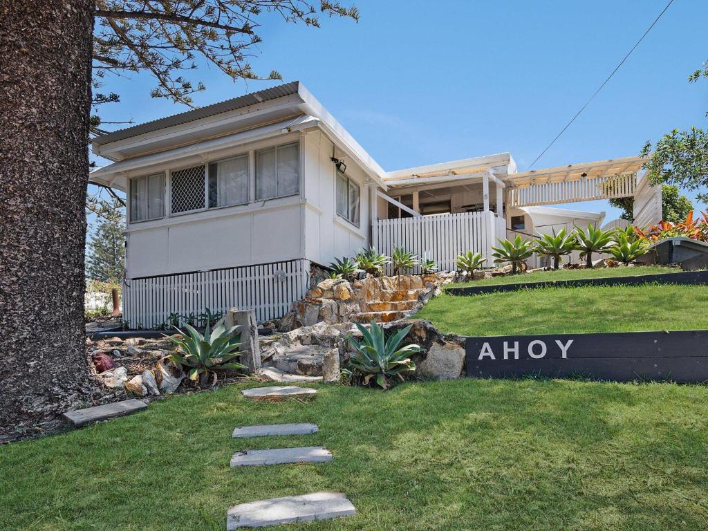 Ahoy Cottage by Discover Stradbroke, Point Lookout