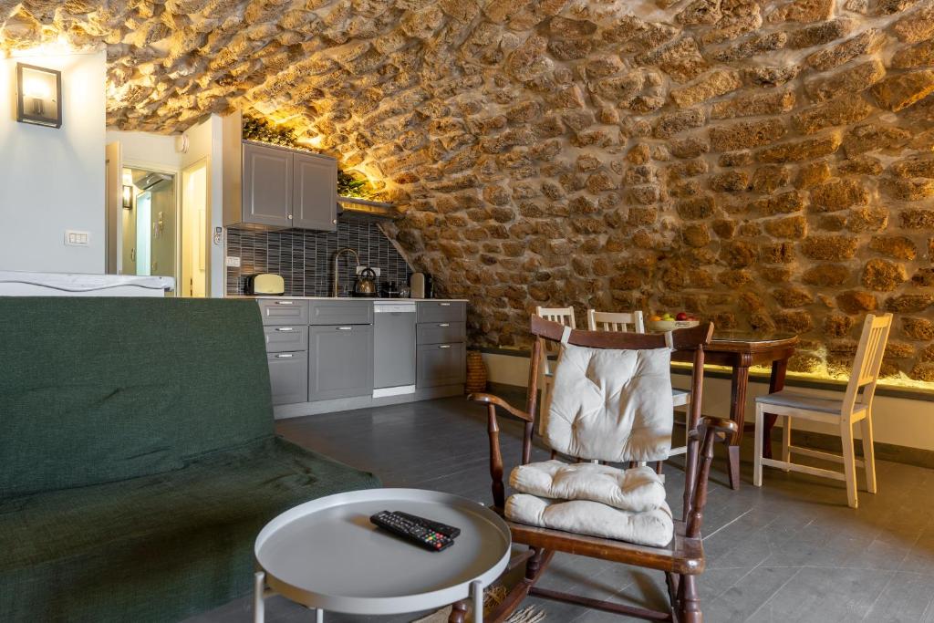 Loft in the wall photo