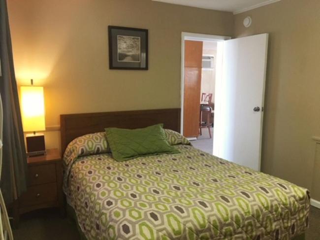 Polynesian Oceanfront Motel Photo 44