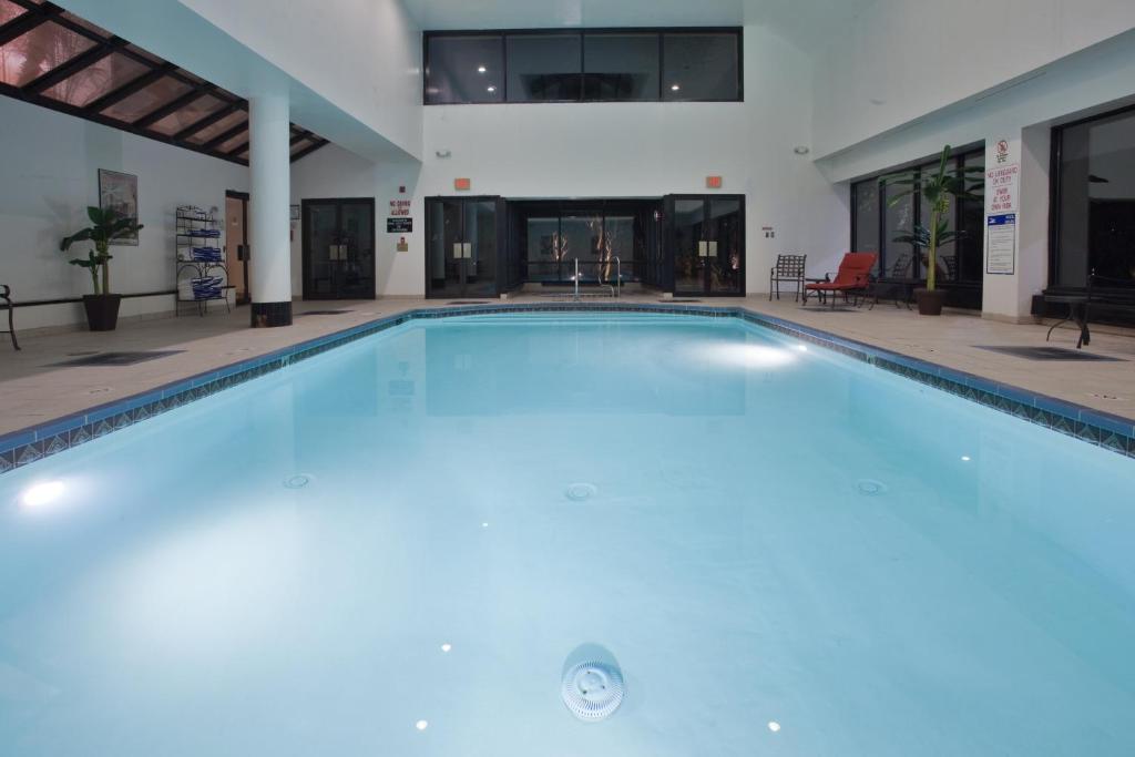 Crowne Plaza Hotel Virginia Beach-Norfolk photo