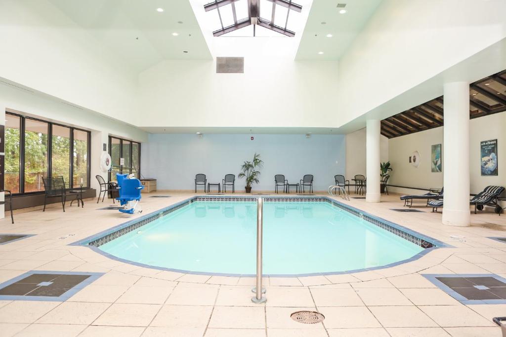 Crowne Plaza Hotel Virginia Beach-Norfolk photo