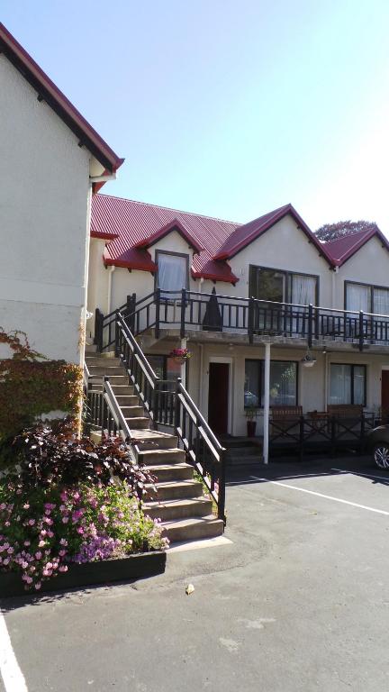 Owens Motel photo