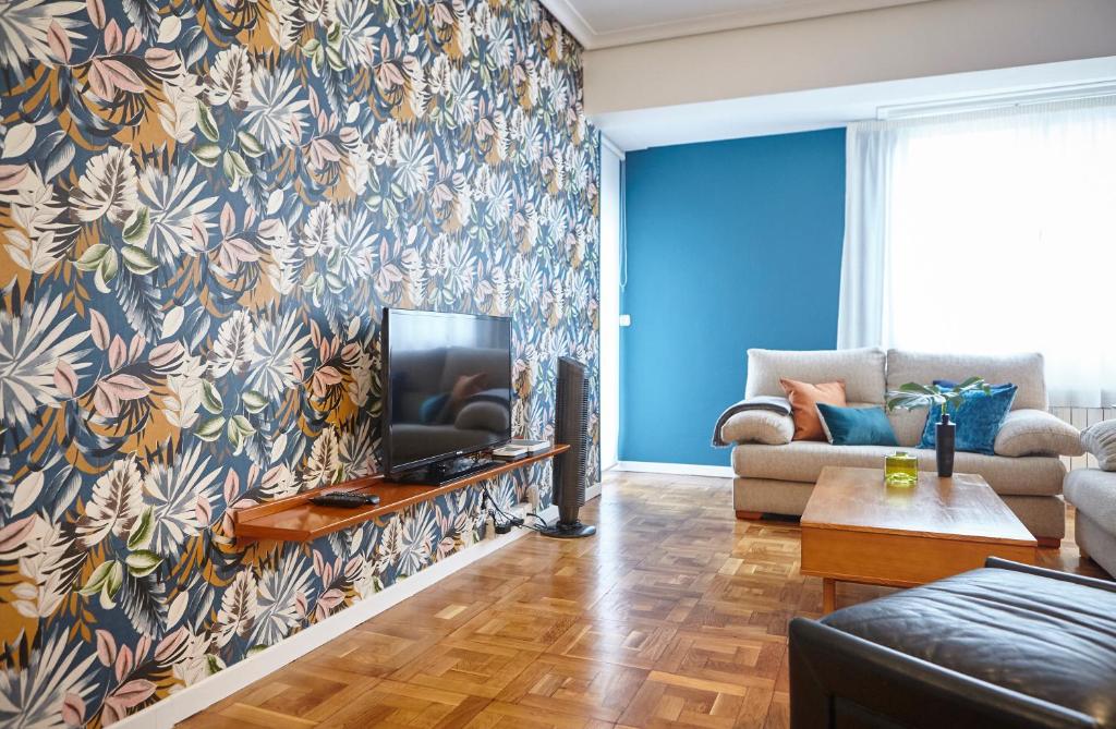 SALABERRIA APARTMENT with private garage - 2