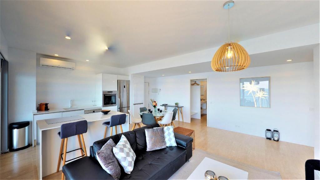 Olimpo - Fuengirola Beachfront Newly Renovated Apartment - 4