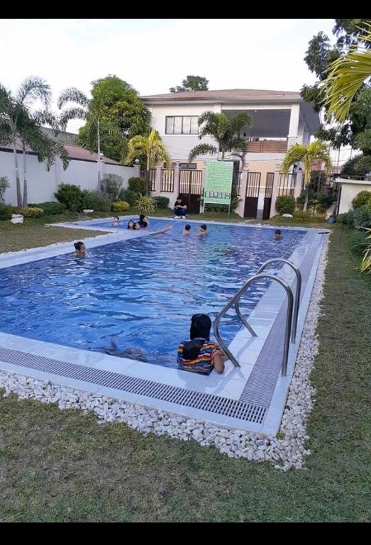 Estien’s cozy condo to stay with kitchen