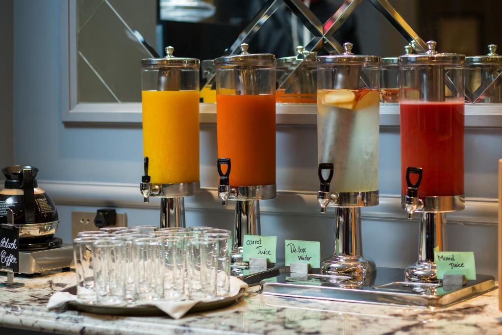 Alimentos e Bebidas