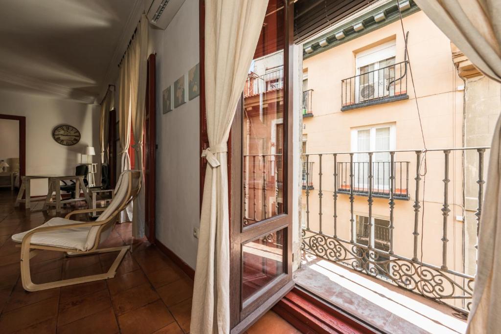 Apartamentos Madrid Centro B photo
