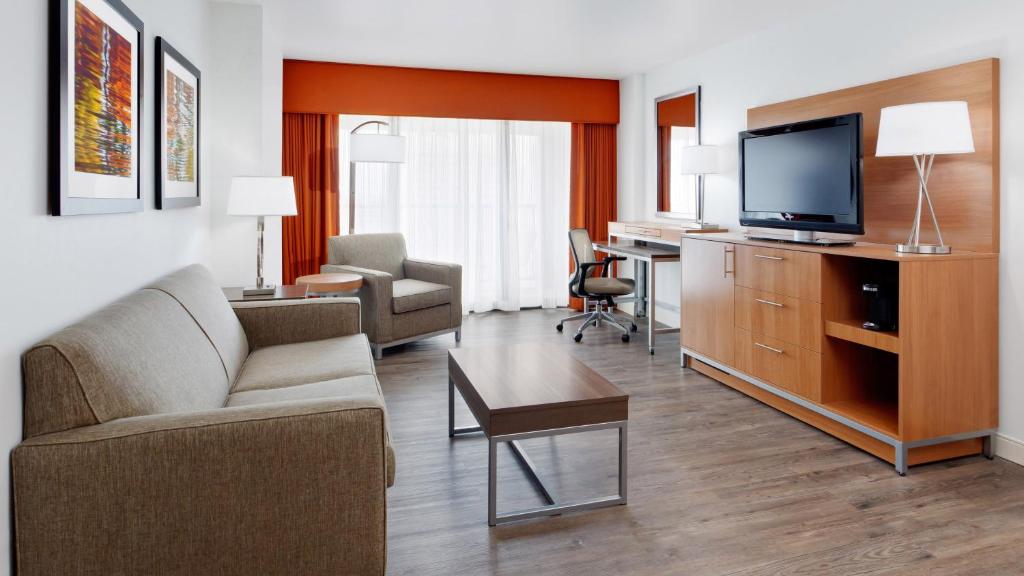 Holiday Inn San Antonio-Riverwalk photo