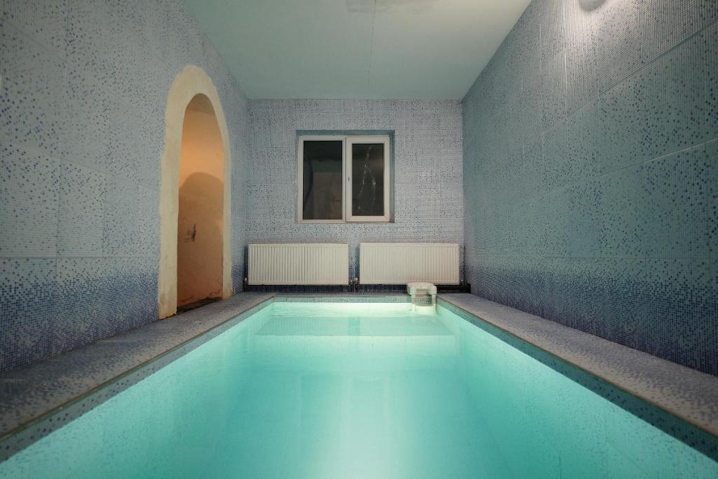 Elbrus Hi Loft Hostel 전경