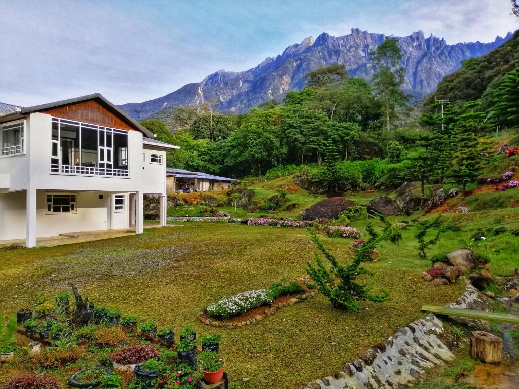 Sling N Stone Vacation Homes, Mt Kinabalu photo