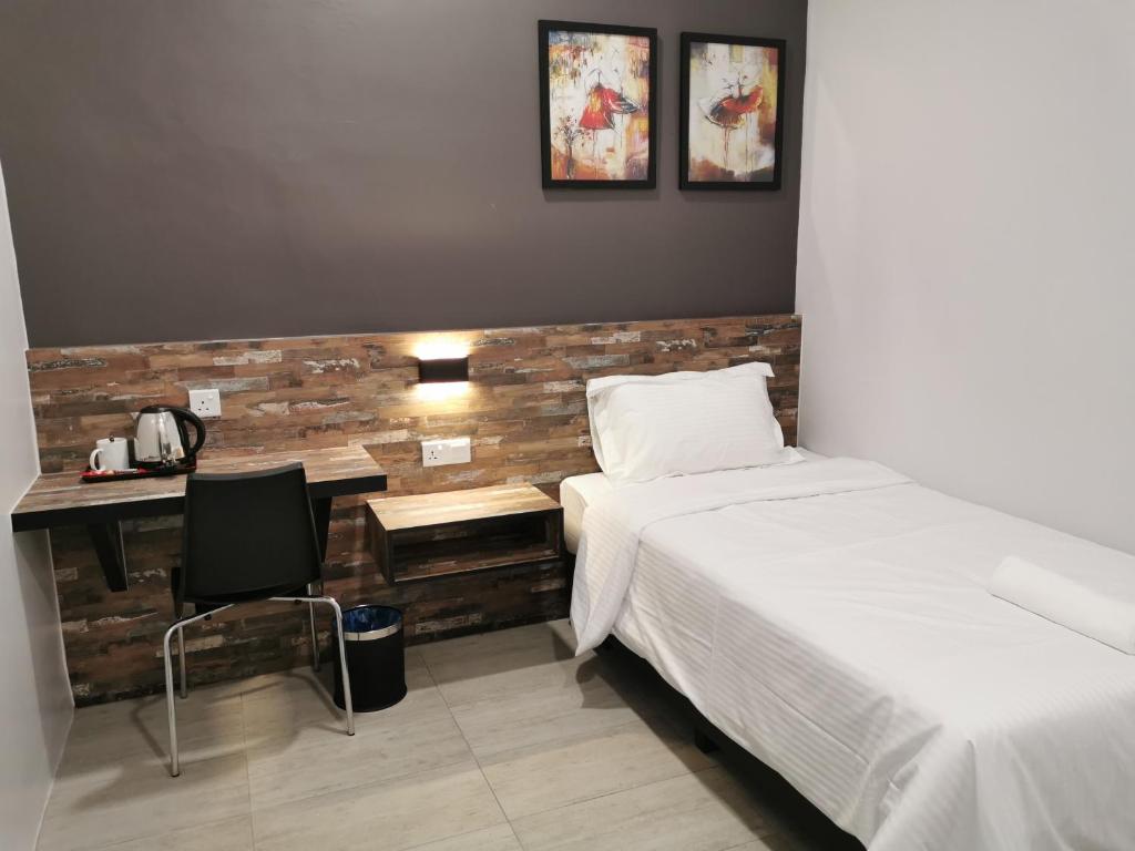 L Hotel photo