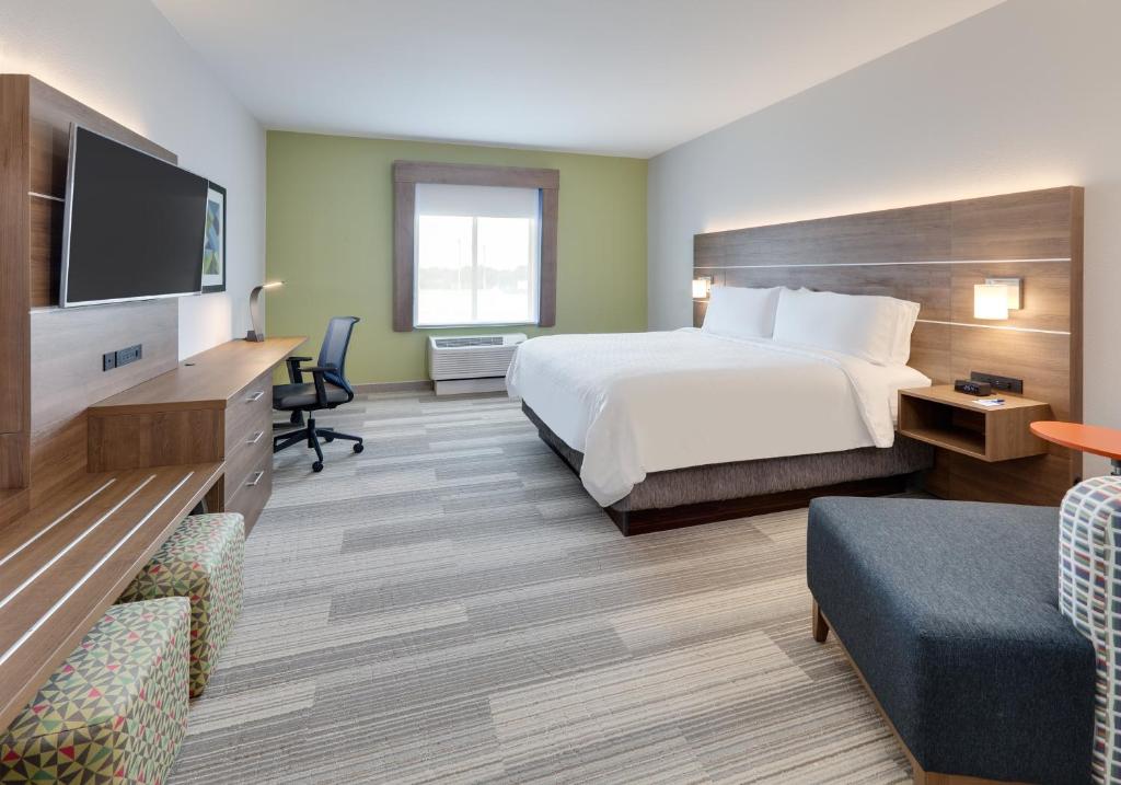 Holiday Inn Express And Suites Plano - The Colony photo