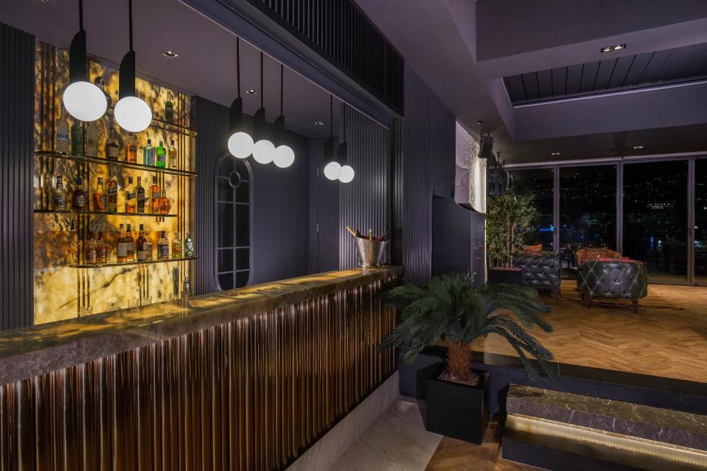 Pub/Lounge