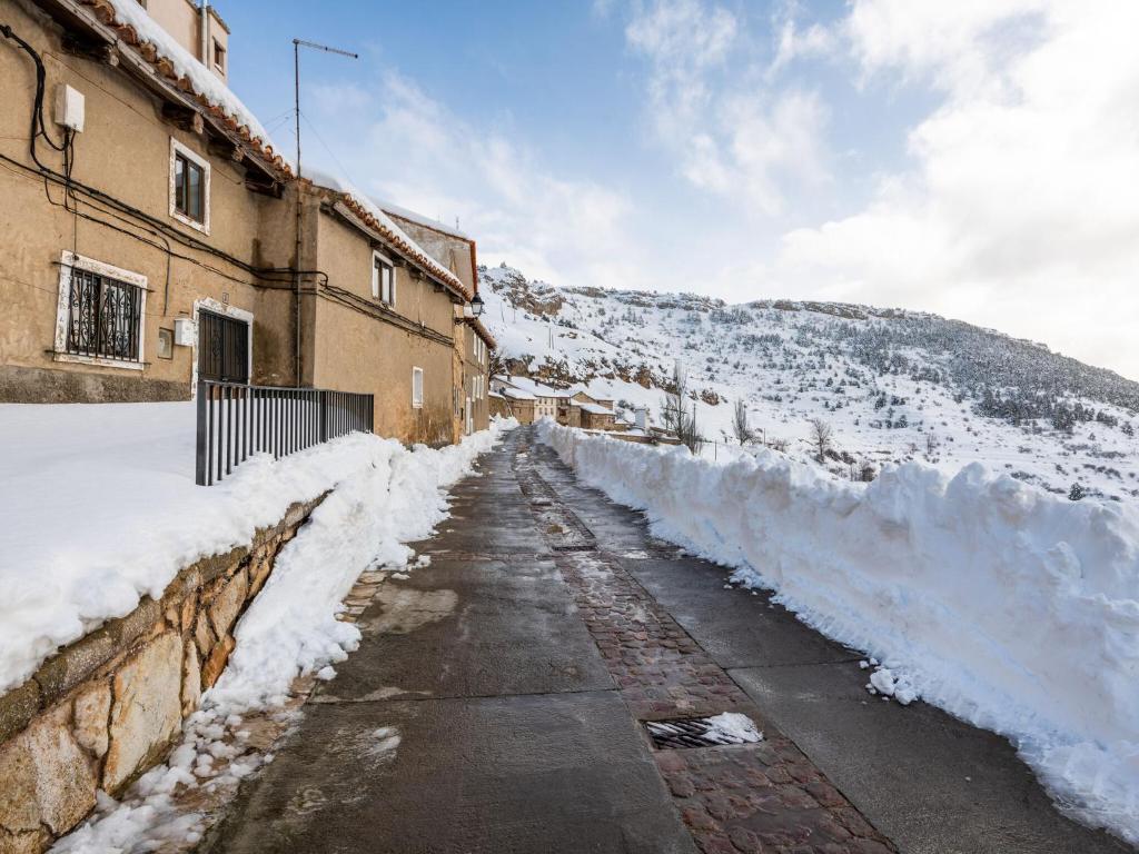 Delightful Apartment in Gudar with Fireplace