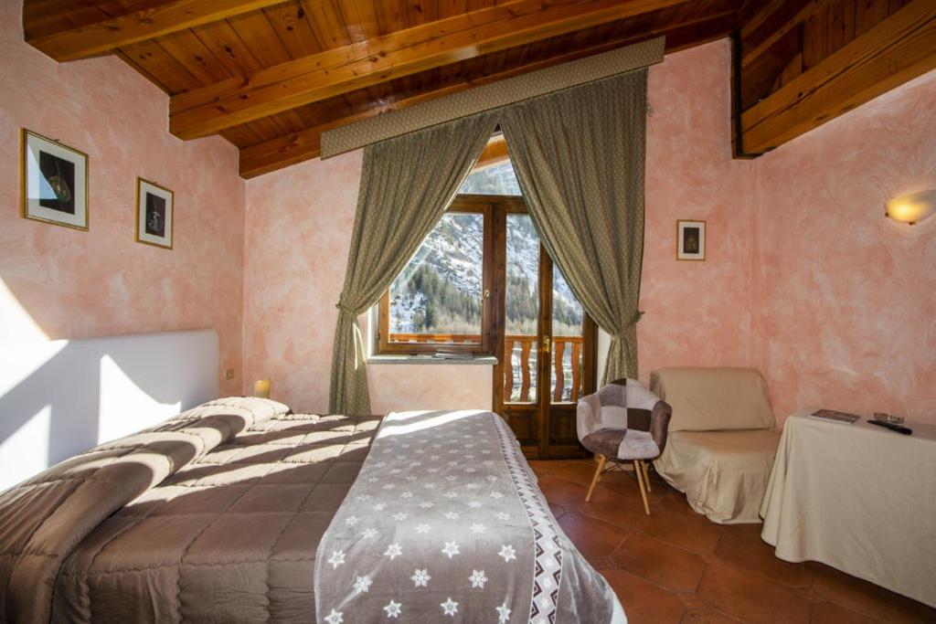 Hotel Chalet Joli - 4