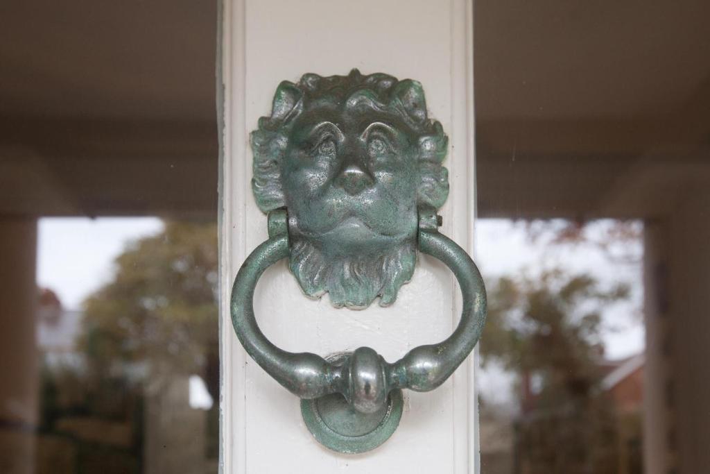 The Old House Guest House — Hotel in Salisbury