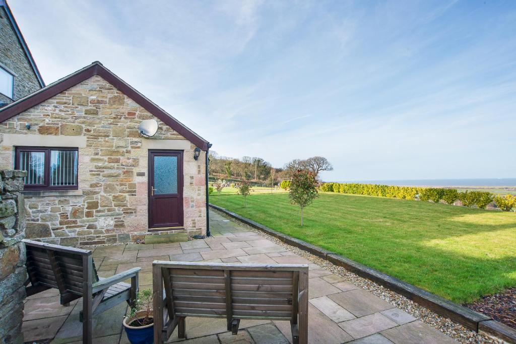 Finest Retreats - Sea Views Cottage, Prestatyn