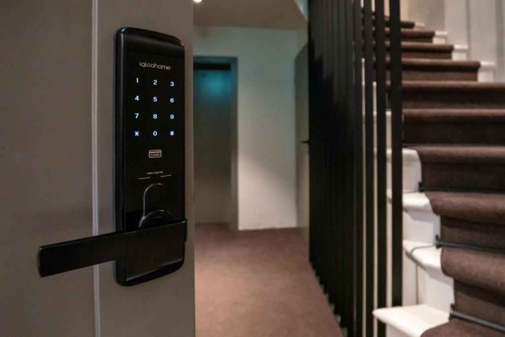 THE ADAMS - Self Check In Hotel photo