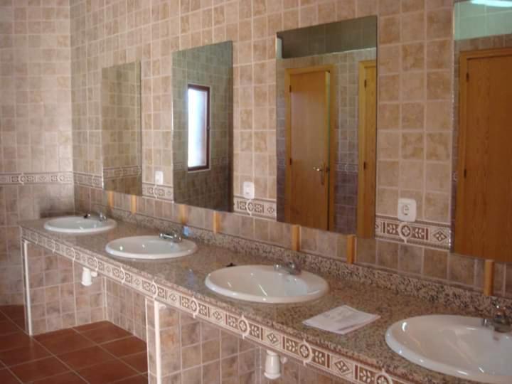 ALBERGUE TURISTICO DE CORNALVO photo