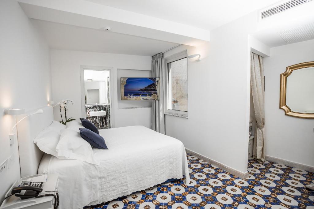 Hotel Marina Riviera photo