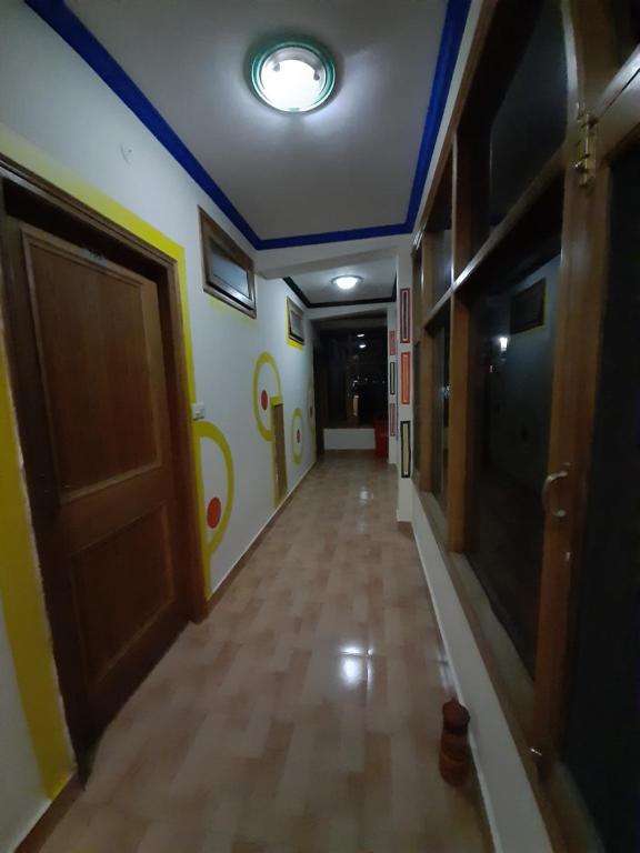 フロント・ロビー