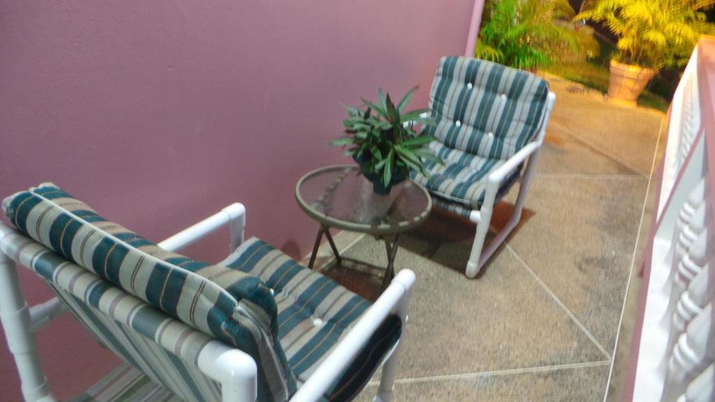 Top Ranking Hill View Guesthouse photo