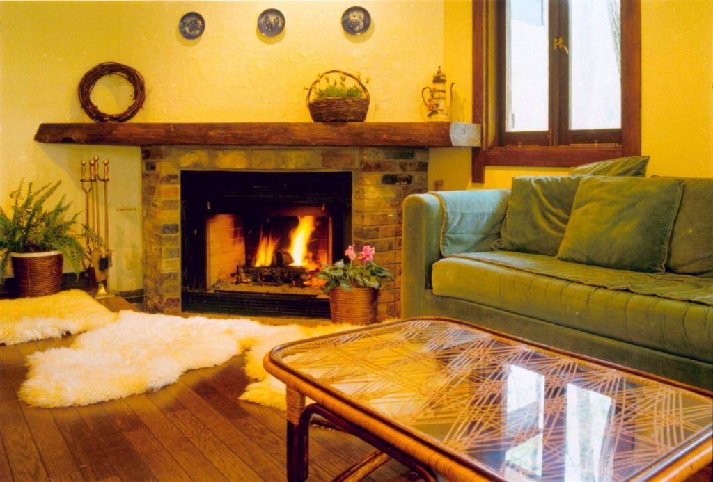 Shared lounge/TV area