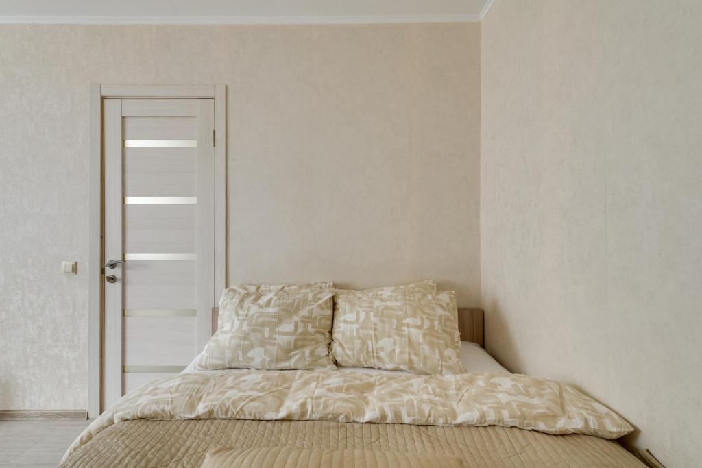 Cosy apartment with two bedrooms on Khersonskaya street photo
