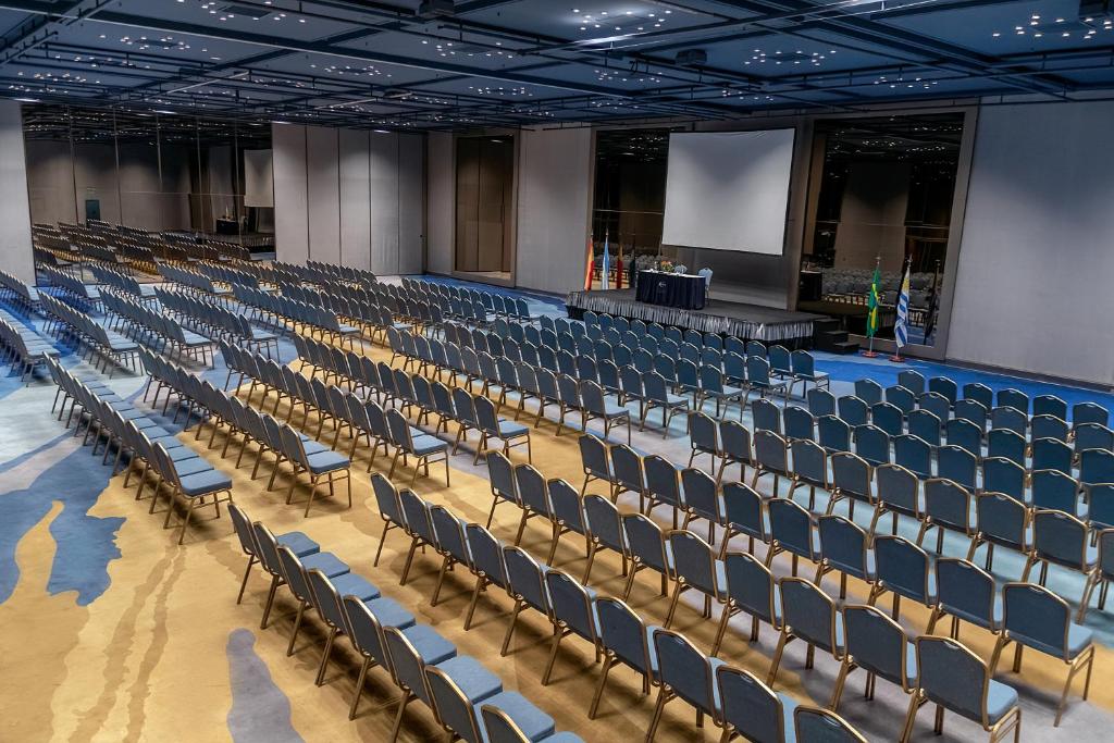 Sala de reuniões / Salões de baile