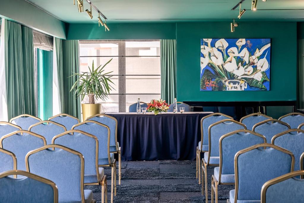 Sala de reuniões / Salões de baile