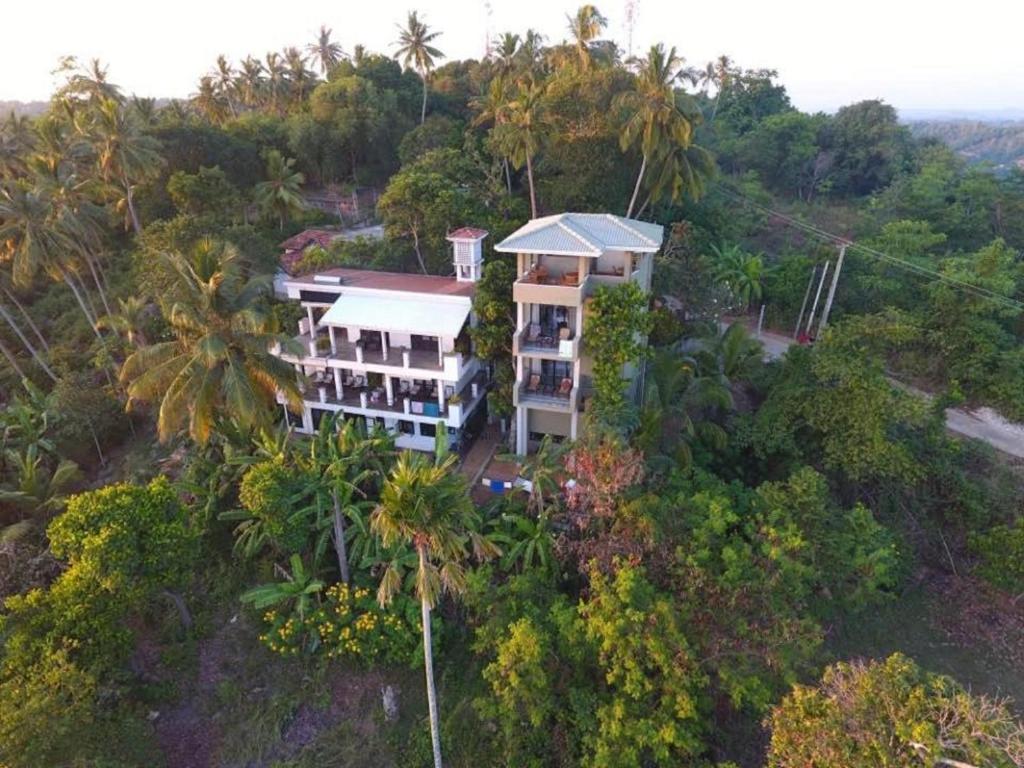 Laras Place — Hotel in Unawatuna